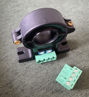 Hall-effect clamp current sensor with mating plug